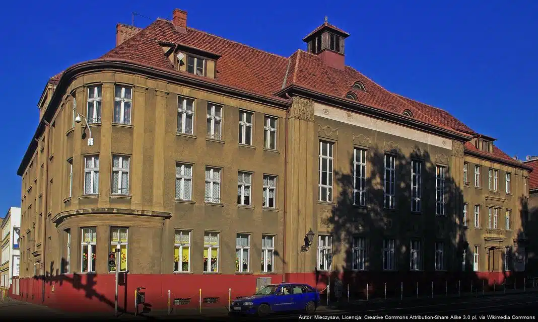 Laureaci konkursu wiedzy konsumenckiej w Lesznie