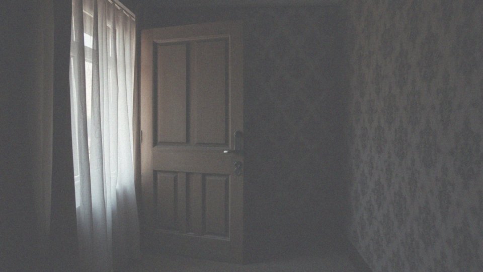 Zapach zwłok w mieszkaniu – jak go skutecznie usunąć?